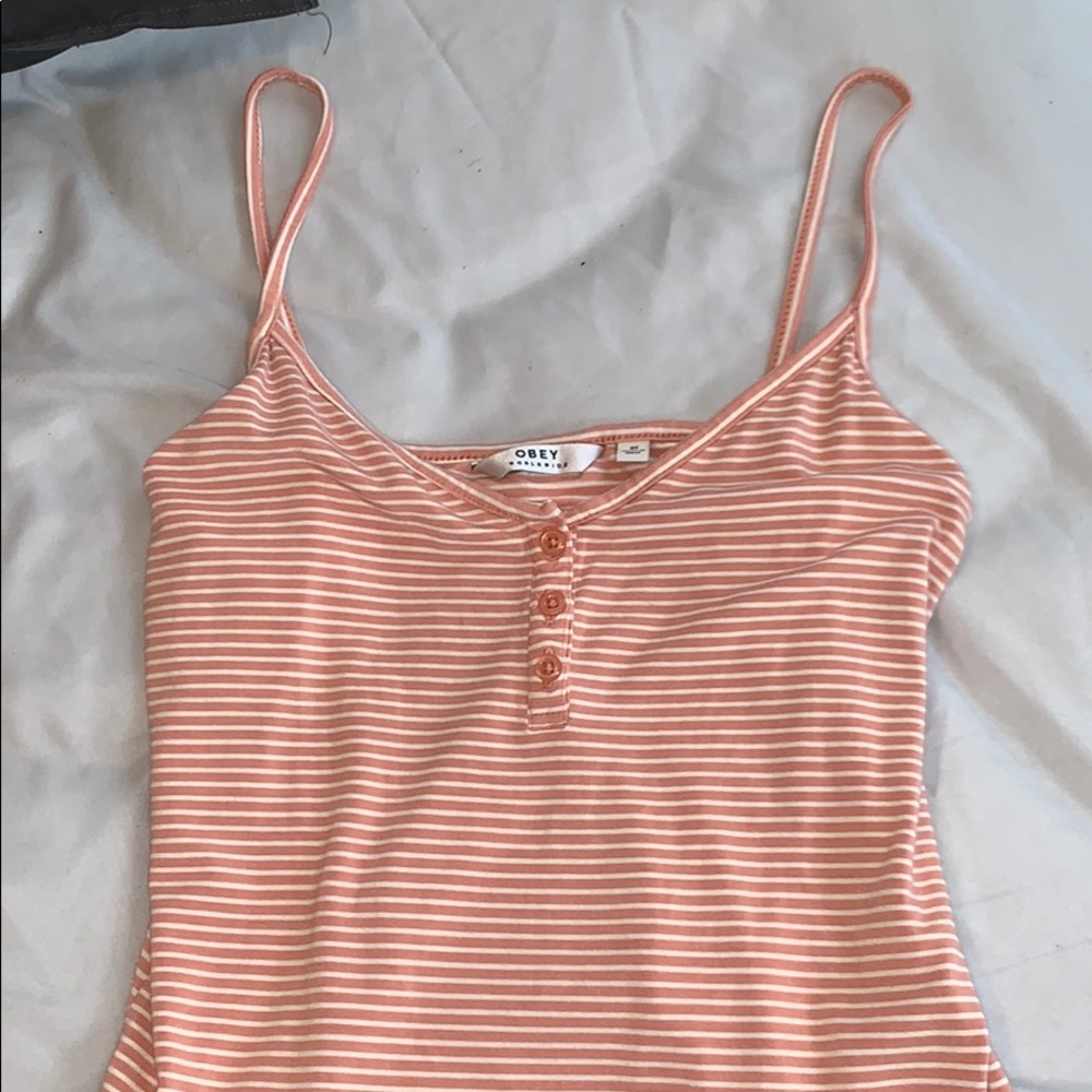 Obey tank